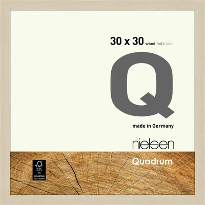 Obrázek produktu pro Rám Quadrum 30x30 cm z akátového dřeva od společnosti Nielsen, určený pro vkládání a výměnu fotografií