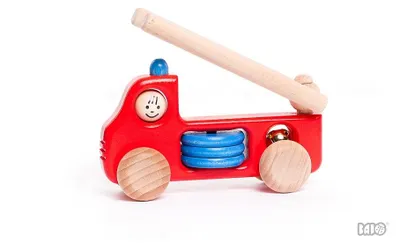 Obrázek produktu pro Dřevěné hasičské auto Bajo - hračka - 15 cm