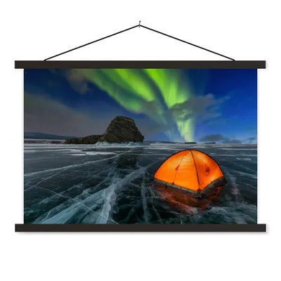 Produktbild von MuchoWow® Textilposter Nordlichter - Zelt - Eis - Skandinavien 90x60 cm mit schwarzem Rahmen - Aufhängungssatz