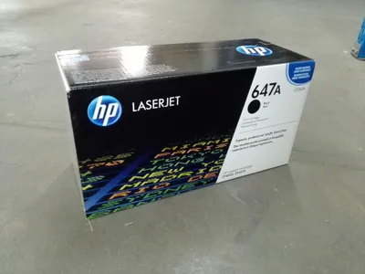 Produktbild von HP 647A Schwarz Original LaserJet Tonerkartusche, 8500 Seiten, Schwarz, 1 Stück(e)