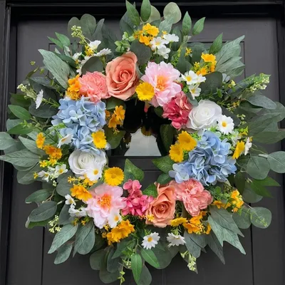 Immagine prodotto di Omgoods -  decorativa per porta, realizzata con fiori artificiali, ideale per la decorazione primaverile ed estiva