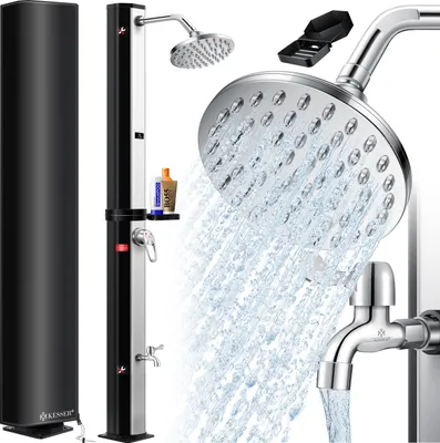 Produktbild von KESSER® Solardusche 40- 60 Liter Solar Gartendusche | warmes Wasser |  max. 60°C | Inkl. Metall-Duschablage & Schutzhaube | Pooldusche Camping| Regenduschkopf und Wasserhahn Gartenschlauch-Anschluss