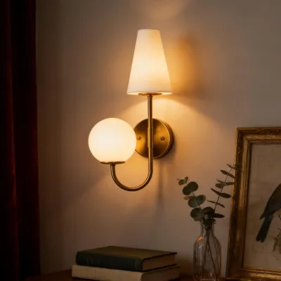 Produktbild von Wandleuchte, Waschtischleuchte mit milchigem Glas Lampenschirm, Gold Nachttischlampe, vintage Wandbeleuchtung, Wandlampe, Inklusive E14x2-Glühbirnen