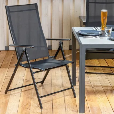 Produktbild von Klappstuhl aus Stahl mit 68 cm Breite, 55,5 cm Tiefe und 106 cm Höhe