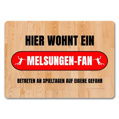 Produktbild von Hier wohnt ein Melsungen-Fan Fußmatte in 35x50 cm ohne Rand mit Turnhallenboden