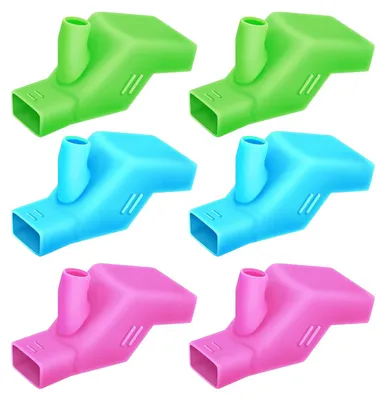 Produktbild von 3 Stück Silikon-Wasserhahnverlängerung aus lebensmittelechtem, weichem und dehnfähigem Silikon – mit kindgerechter Form und farbenfrohem Design (blau, rosa, grün). Diese Auslaufverlängerung für Handwaschbecken verlängert den Wasserstrahl gezielt, ermöglicht zwei separate Auslässe (für Händewaschen und Trinken) und fördert spielerisch die Selbstständigkeit von Kleinkindern. Ideal als Waschbeckenverlängerung für Kinder im Bad oder in der Küche sowie an Badewannenausläufen. Ohne Werkzeug montierbar, leicht zu