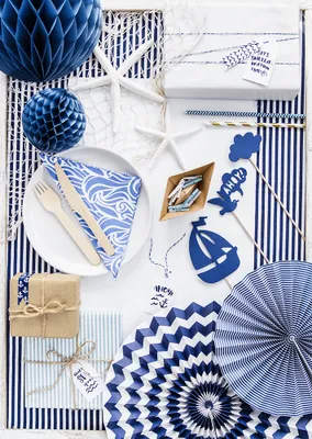Produktbild von 3 Muster Mix Papierrosetten royalblau