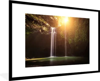 Produktbild von MuchoWow® MuchoWow® Gerahmtes Poster Wasserfall - Tropisch - Sonne 90x60 cm - Poster mit zchwarzem Bilderrahmen - Wanddekoration - Fotos