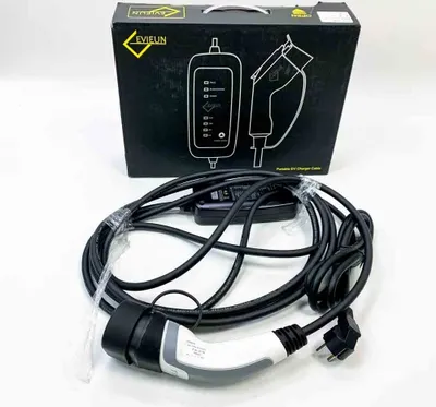 Obrázok produktu pre Nabíjací kábel pre elektromobily Prenosná domáca rýchlonabíjačka EVSE Kompatibilný so všetkými zástrčkami pre elektromobily IEC 62196-2 typ 2 16A/3,6KW Schuko 2-pin