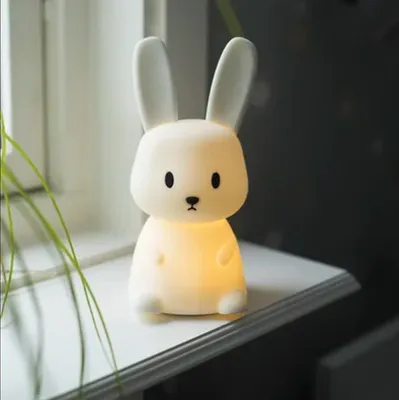 Immagine prodotto di Luce notturna a LED Funzionale Coniglietto a batteria timer bianco caldo e colorato 20cm