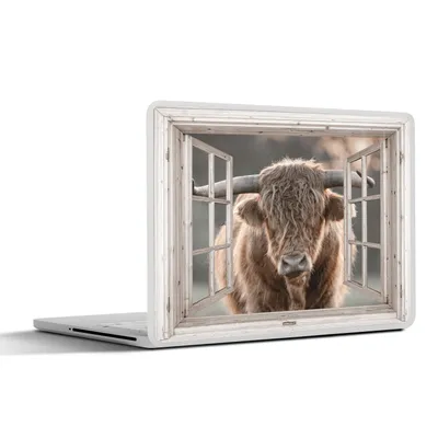 Produktbild von MuchoWow® Laptop Aufkleber Sticker Cover Schottischer Highlander - Holz - Ansicht 40x30 cm - Laptop Dekoration - Selbstklebend
