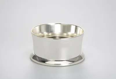 Produktbild von Flaschenständer glatt poliert Höhe 5,5 cm Durchmesser 11,0 cm versilbert Anlaufgeschützt