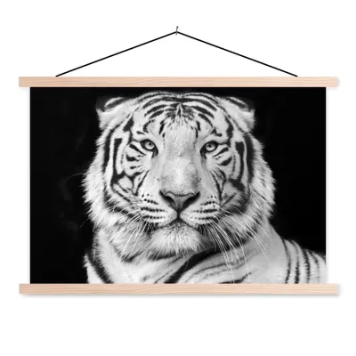 Produktbild von MuchoWow® Textilposter Tiger - Schwarz - Weiß - Porträt - Tiere 60x40 cm mit holzfarbenen Rahmen - Bilder