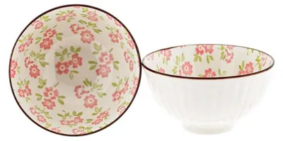 Image de Ensemble de quatre bols en porcelaine de haute qualité, décorés de motifs floraux