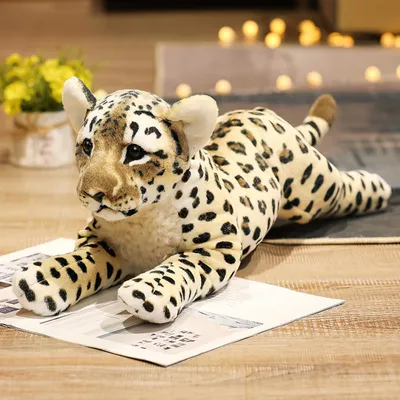 Produktbild von Realistisches Leopard Plüsch Kuschelkissen 48cm – Weich und Dekorativ
