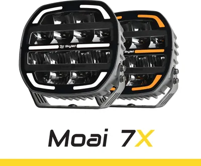 Produktbild von SKYLED MOAI 7X Black LED Fernscheinwerfer Rund 7 Zoll, 136W Combo Beam, Schwarzes Gehäuse, Positionslicht Weiß/Amber, ECE R149 Ref. 45 & Offroad Boost, Zusatzleuchte 12V 24V LKW SUV