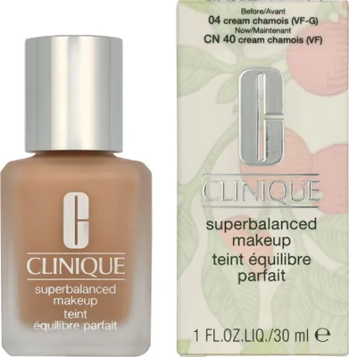 Produktbild von Clinique Superbalanced Makeup, Flasche, Creme, Mischhaut, ölige Haut, Feuchtigkeitsspendend, Glättend, Messe, Kühl