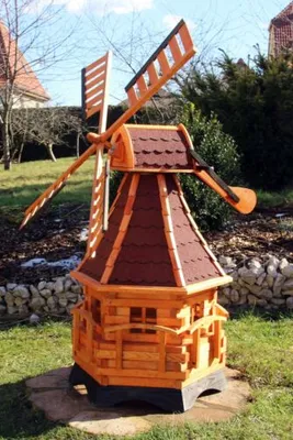 Produktbild von Große 1,35 m Gartenwindmühle mit Solar aus Holz behandelt Typ 20