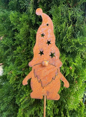 Produktbild von Weihnachtsfigur Wichtel stehend 30x16cm + Stab Gartenstecker Edelrost Gartendeko Rost Weihnachtsdeko Metall Rostfigur (Wichtel Arme auseinander)