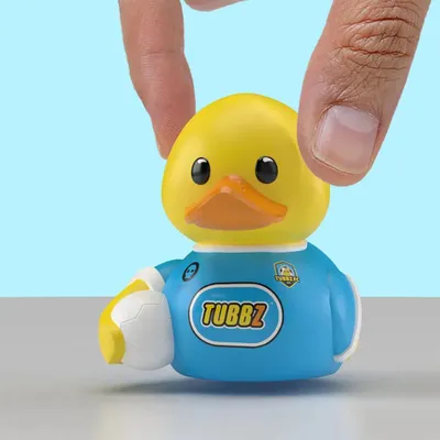Imagen del producto de Tubbz Sports, mini figura de fútbol, color azul. Azul, talla única