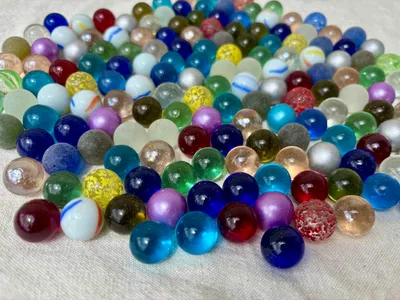 Produktbild von 170 Glasmurmeln Bunt Mix 16 mm – Farbige Murmeln Mischung für Tischdeko, Glasdeko, Vase & Bastelprojekte