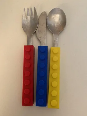 Produktbild von Kinderbauspielzeug aus Silikon mit Griffschutz