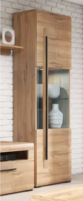 Produktbild von Vitrinenschrank Eiche Grandson Nb. TURDA-83 mit LED Beleuchtung, B/H/T: ca. 60/204/39 cm