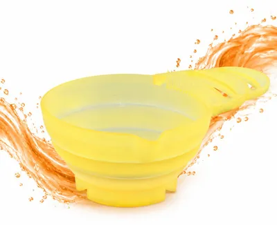 Immagine prodotto di Ciotola per tintura capelli  Gialla, Immagine generata dall'IA