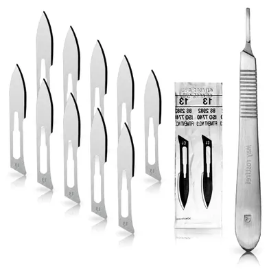 Produktbild von Set - 10 Skalpellklingen Figur 13 Kohlenstoffstahl - Einzelne steril verpackte Ersatzklingen + 1 Skalpell-Halter