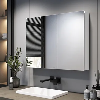 Produktbild von EMKE Spiegelschrank Bad 85x65cm, Rostfreier Aluminium Badezimmerschrank mit 2 Türen, Wandmontage Horizontal, Soft-Close Scharniere, Weiß