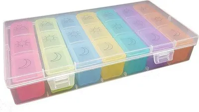Produktbild von Medicijnbox mit 3 Kompartimenten für 7 Tage - praktische Medikamentendose für Reise und Haushalt.