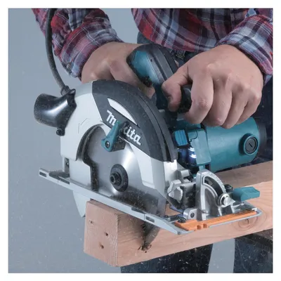 Immagine prodotto di Sega circolare portatile Makita HS7101J1 in Makpac