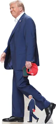 Image de Donald Trump Walks - Figurine en carton 91x197 cm