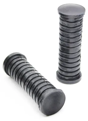 Produktbild von 2x Fußrastengummi schwarz, e Form, längs gerippt, für Simson S50, S51, S70, S53, S83, SR4-2, SR4-3 und SR4-4