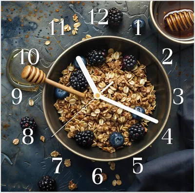Produktbild von Wanduhr aus Glas mit Motiv Müsli mit Beeren- 30 x 30 cm - inkl. Aufhängesystem