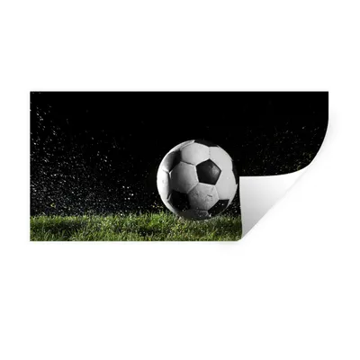 Produktbild von MuchoWow® Wandtattoo Wandsticker Wandaufkleber Fußball auf der Wiese 80x40 cm Selbstklebend und Repositionierbar - Aufkleber