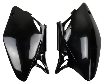 Image de UFO PLAST Habillage latéral Pour modèles Honda En noir