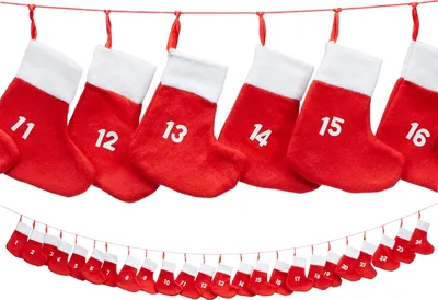 Produktbild von Adventskalender Socken 18x20cm Länge 260 cm Sockenkette Filz Söckchen zum Befüllen Weihnachtsstrumpf Adventszeit
