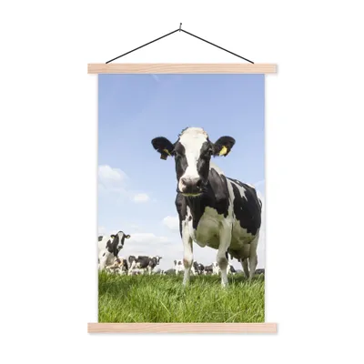 Produktbild von MuchoWow® Textilposter Kühe - Gras - Tiere - Sonne - Bauernhof 120x180 cm mit holzfarbenen Rahmen - Textil-Plakat