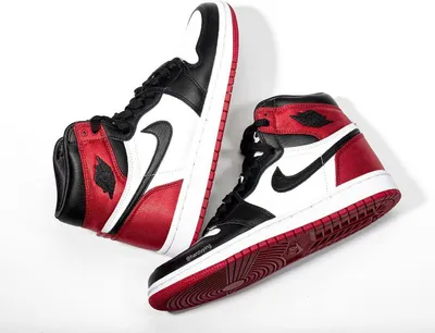 Produktbild von Nike Air Jordan 1 Retro High Satin Black Toe - EU 40