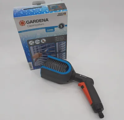 Immagine prodotto di Gardena Cleansystem Spazzola per tende, pulisci lamelle con attacco acqua GARDENA 18850-20