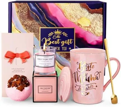 Produktbild von Geschenkset für Mama mit rosa Tasse, Kerze und Badebombe