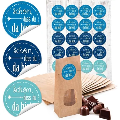 Produktbild von 24 braune Papiertüten Beutel + Boden MIT FENSTER + Pergamin-Einlage (7 x 4 x 20,5 cm) und 24 runde Aufkleber 4 cm SCHÖN DASS DU DA BIST in 3 Rosa Pink Rose Verpackung für Mitgebsel give-aways"Schön, dass du da bist" blau, türkis / 24 Stück