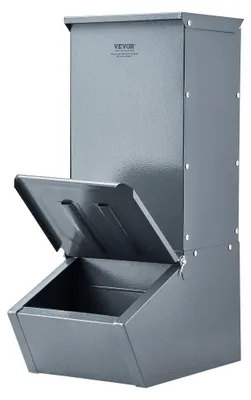 Immagine prodotto di Ciotola per mangime per maiali. Capacità: 2,2 bushel (circa 51 litri). Peso: 9,3 kg. Realizzata in acciaio zincato