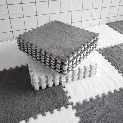 Immagine prodotto di Piastrelle in gommapiuma, confezioni da 10 o 20 pezzi, dimensioni 30 x 30 cm, colore grigio e bianco, ideali per soggiorni e camere da letto