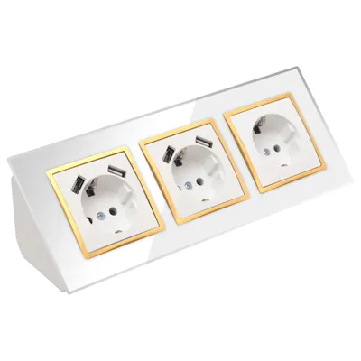 Produktbild von Glas Ecksteckdose 3-fach Steckdose mit USB und Schuko Steckdose Steckdosenblock 45° Verteilerdose weiß mit goldenem Rand.