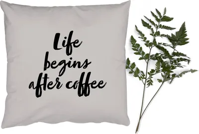 Produktbild von MuchoWow® Zierkissen Sofakissen Wohnzimmer Dekokissen 50x50 cm Das Leben beginnt nach dem Kaffee - Leben - Zitate - Sprichwörter - Kaffee - Komfort - Sofakissen