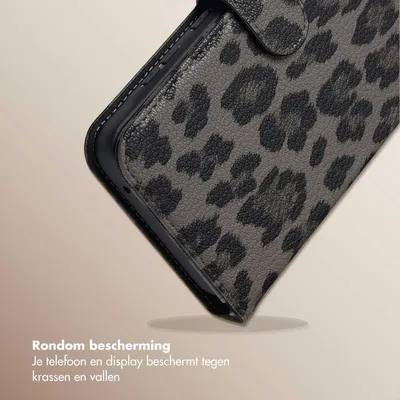 Productafbeelding van Selencia Sabi Bookcase met Panterprint voor de Samsung Galaxy A35 - Midnight Black