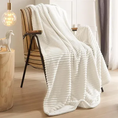 Produktbild von Kuscheldecke Wohndecke 100x150 cm Elfenbein Mikrofaser weich warm