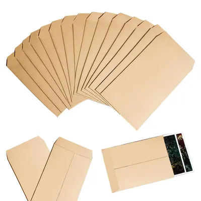 Productafbeelding van 50 zelfklevende kraftpapierenveloppen 10 x 6 cm